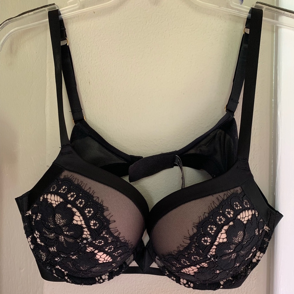 Victoria’s Secret Very Sexy Push-Up Bra size 38B